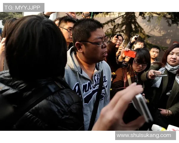 足球明星胡鑫宇的传奇之路与未来展望揭秘